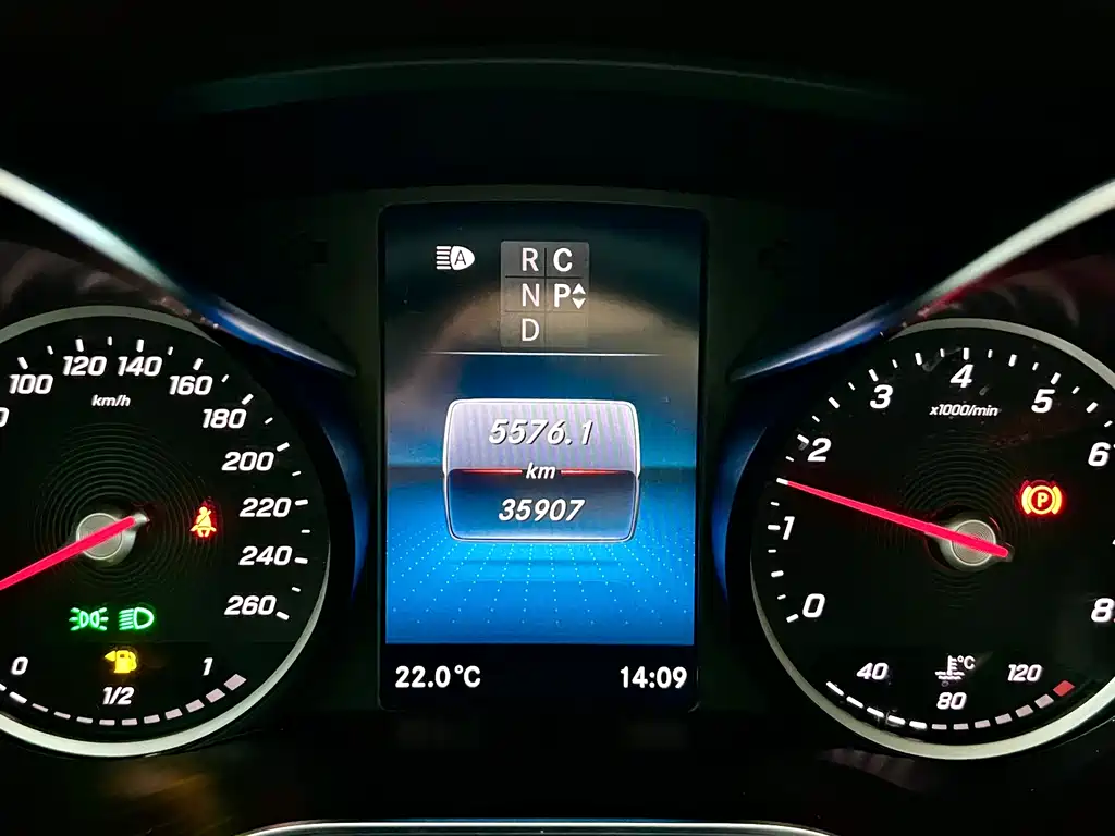 Mercedes-Benz V-Class 2022 V 260 L Long Wheelbase Luxury Edition