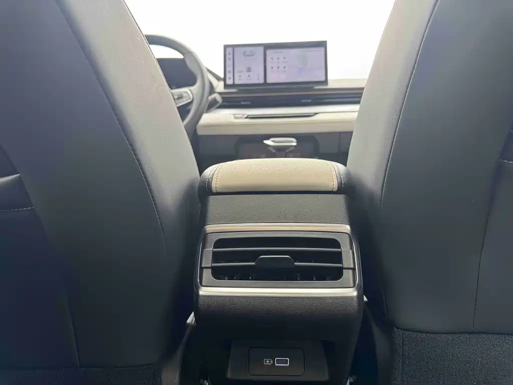 Geely Emgrand 2022 4th Generation 1.5L CVT Prestige