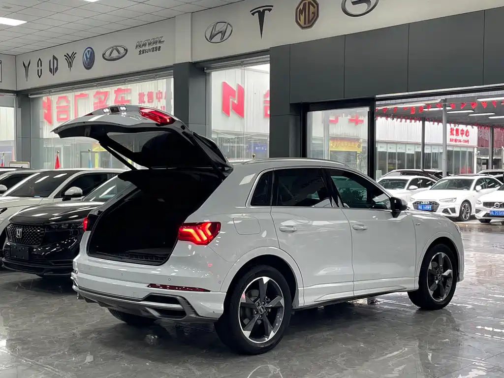 Audi Q3 2022 35 TFSI Fashion Dynamic