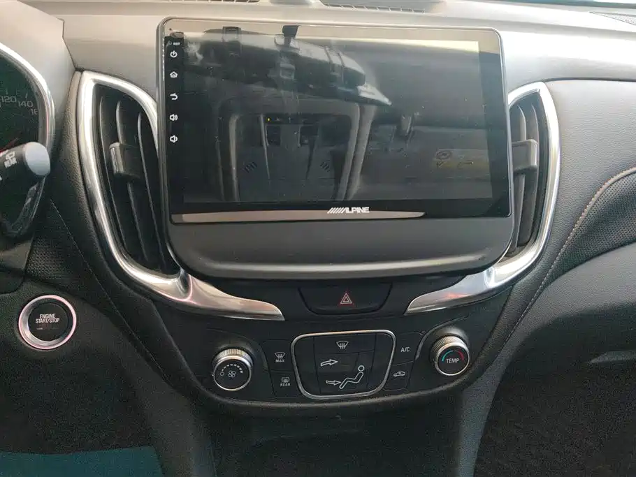 Chevrolet Equinox 2019 535T Automatic Chi Jie Edition China V
