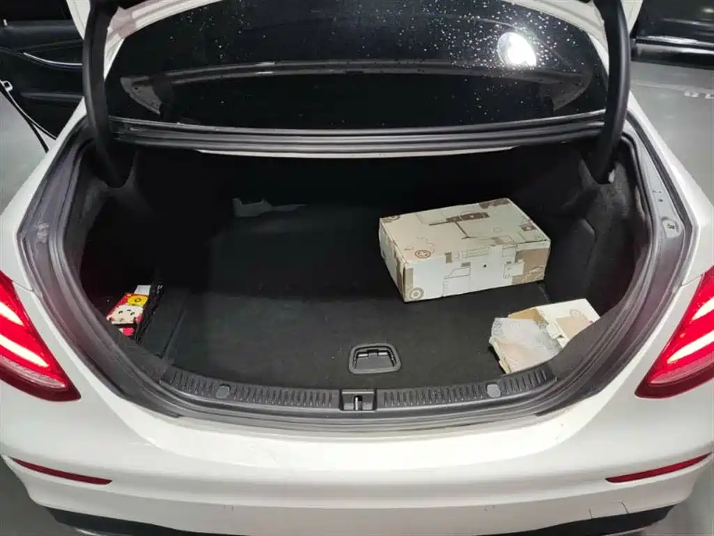 Mercedes-Benz E-Class 2019 E 300 L Sport Fashion Edition