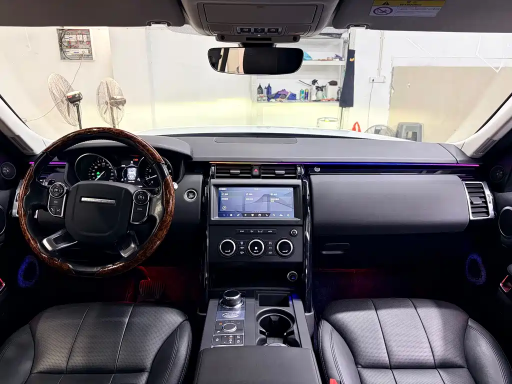 Land Rover Discovery 2018 2.0T SE