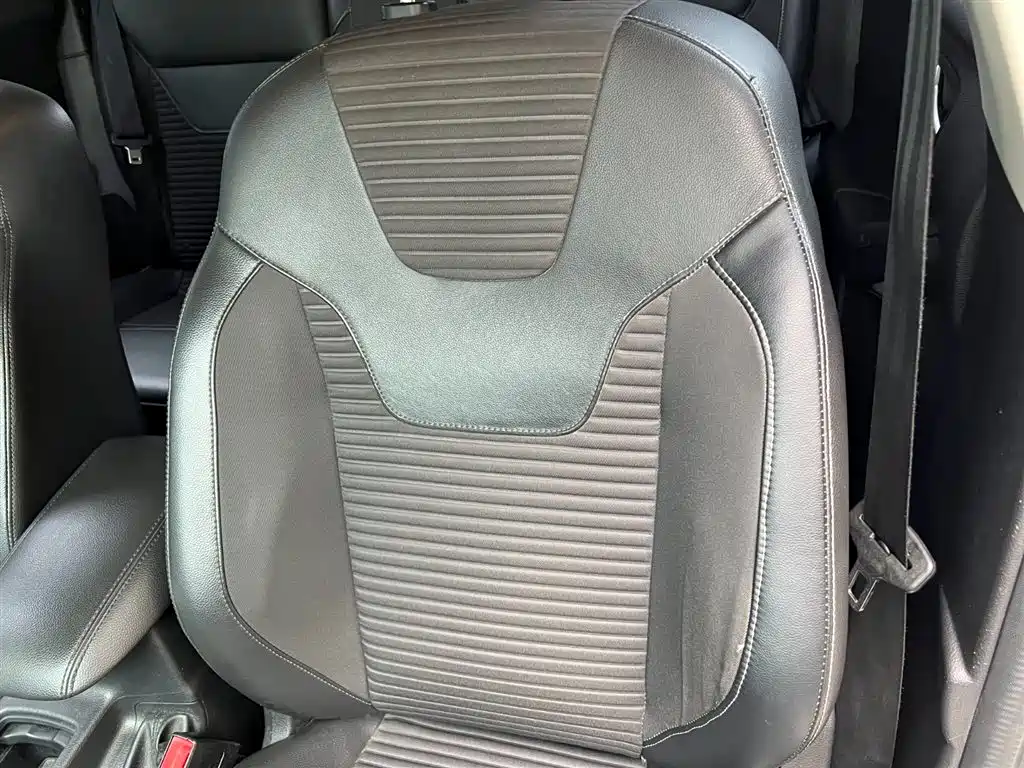 Ford Focus 2018 Hatchback Classic EcoBoost 180 Auto Elite Trim
