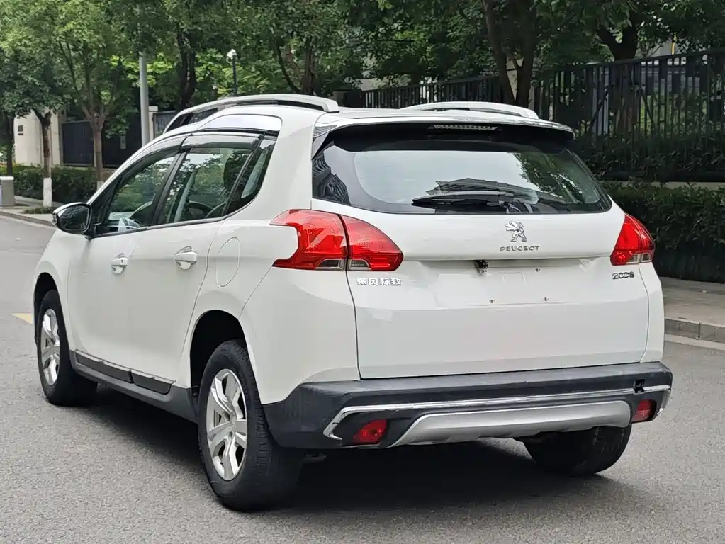 Peugeot 2008 2015 1.6L Automatic Play Cool Edition