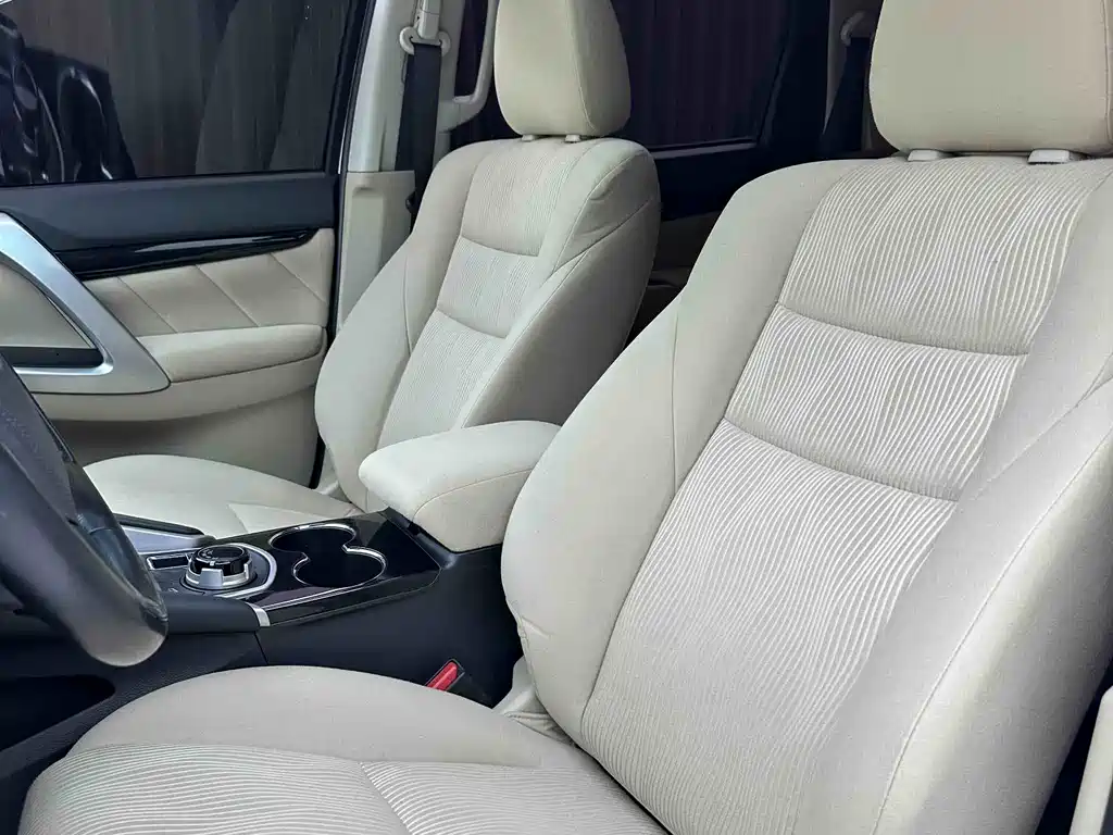 Mitsubishi Pajero 2019 3.0L Middle East Edition