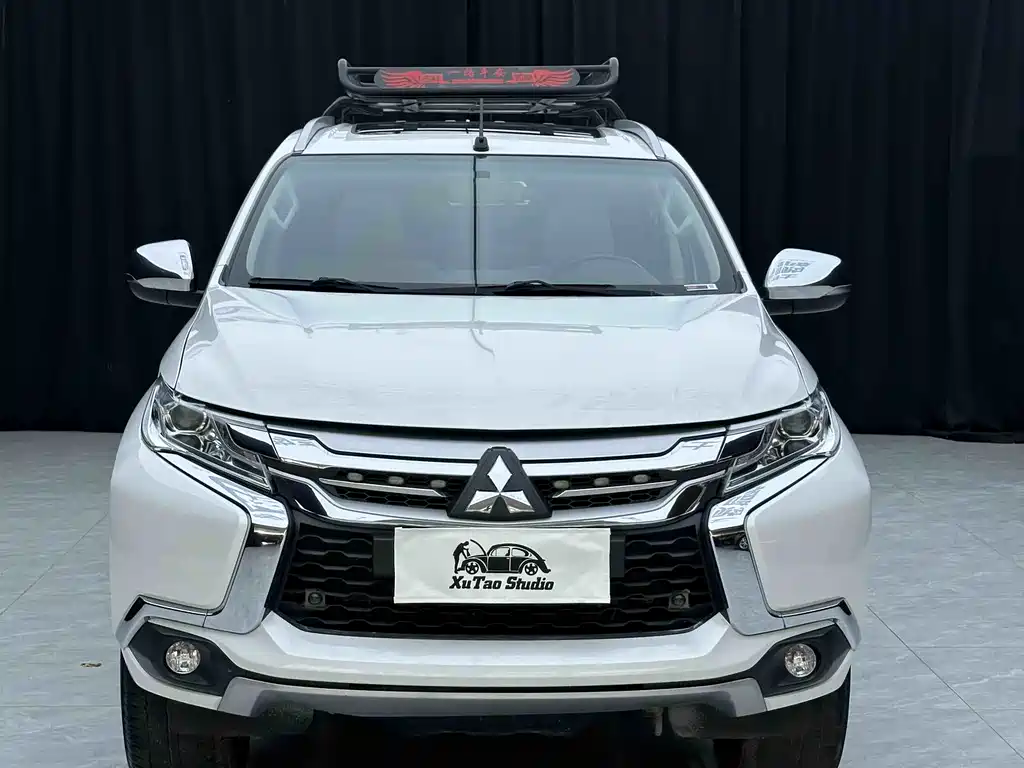 Mitsubishi Pajero 2019 3.0L Middle East Edition