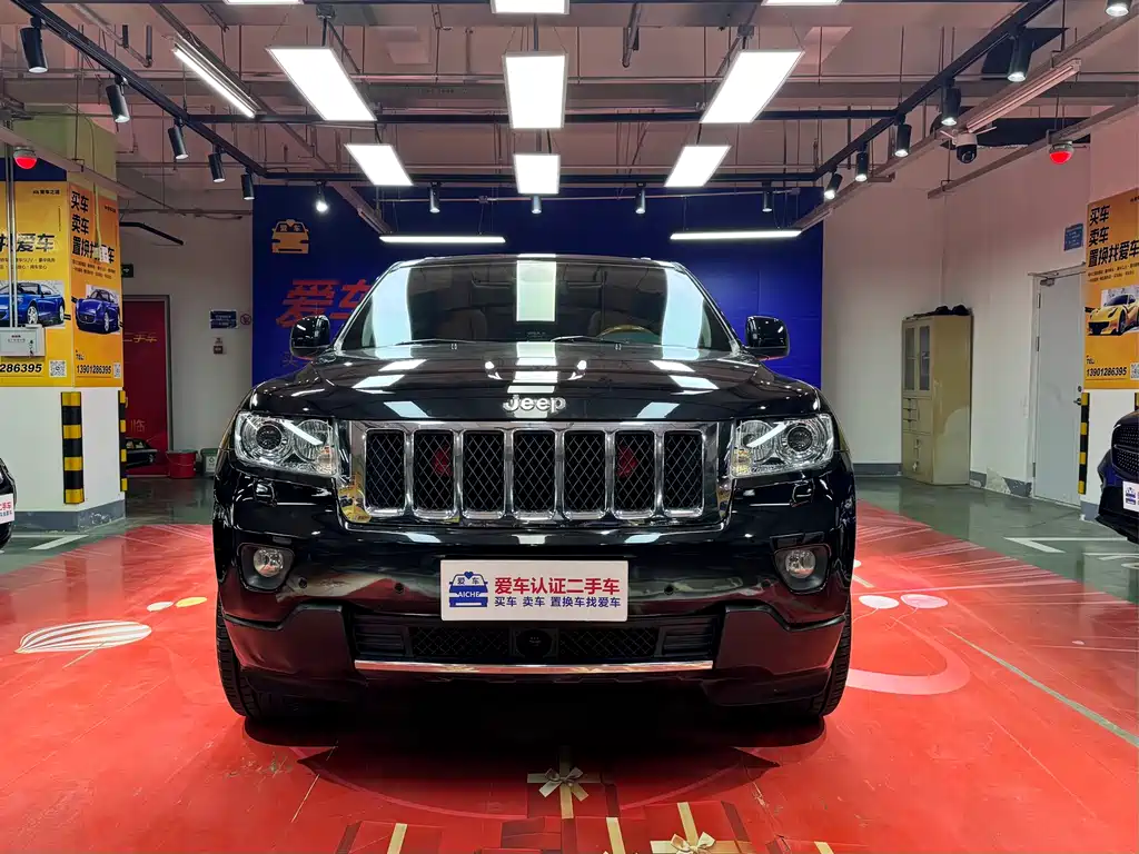 Jeep Grand Cherokee 2012 3.6L Flagship Edition