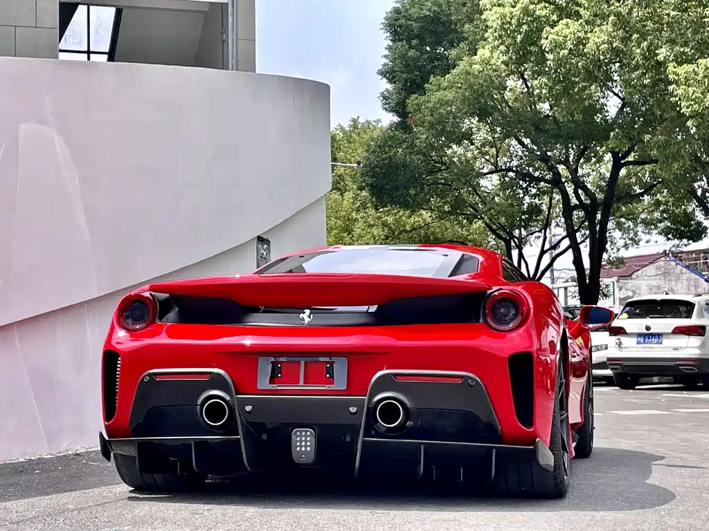 Ferrari 488 Pista