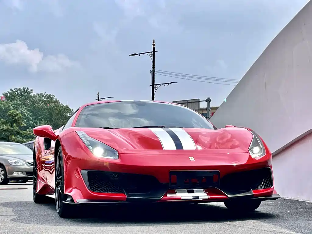Ferrari 488 Pista