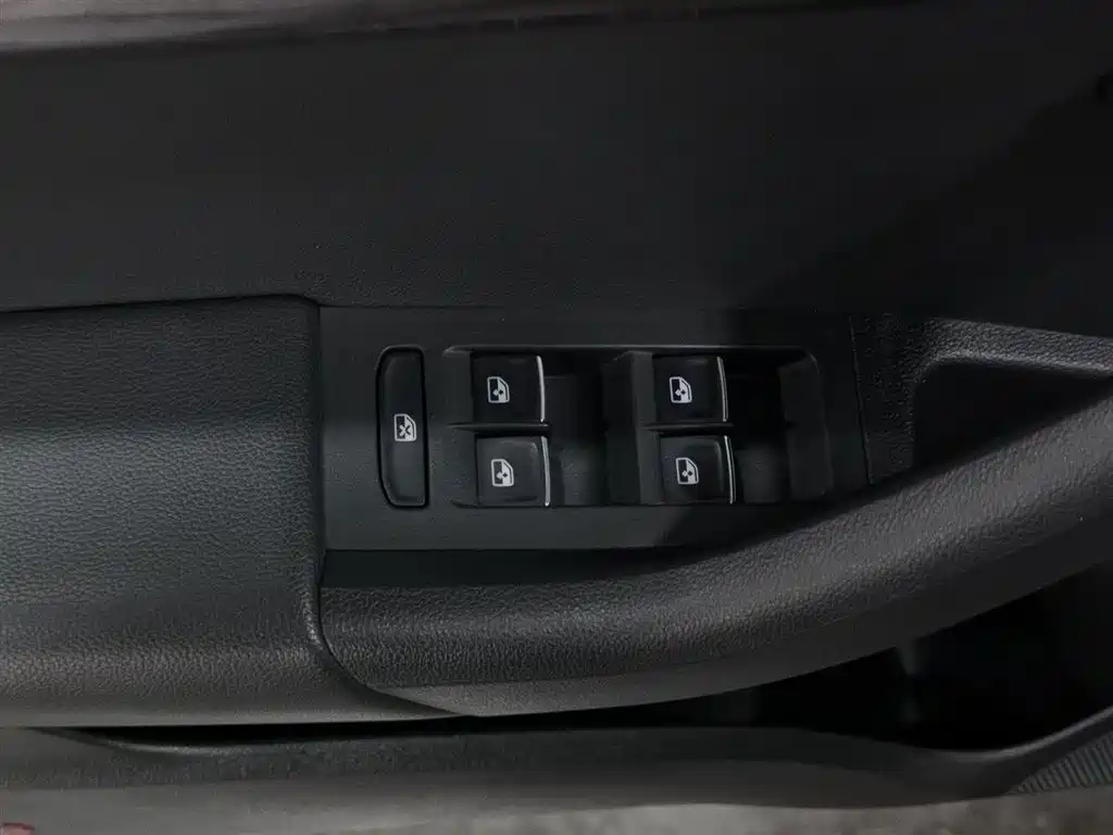 Skoda Octavia 2017 1.6L Automatic Zhixing Edition