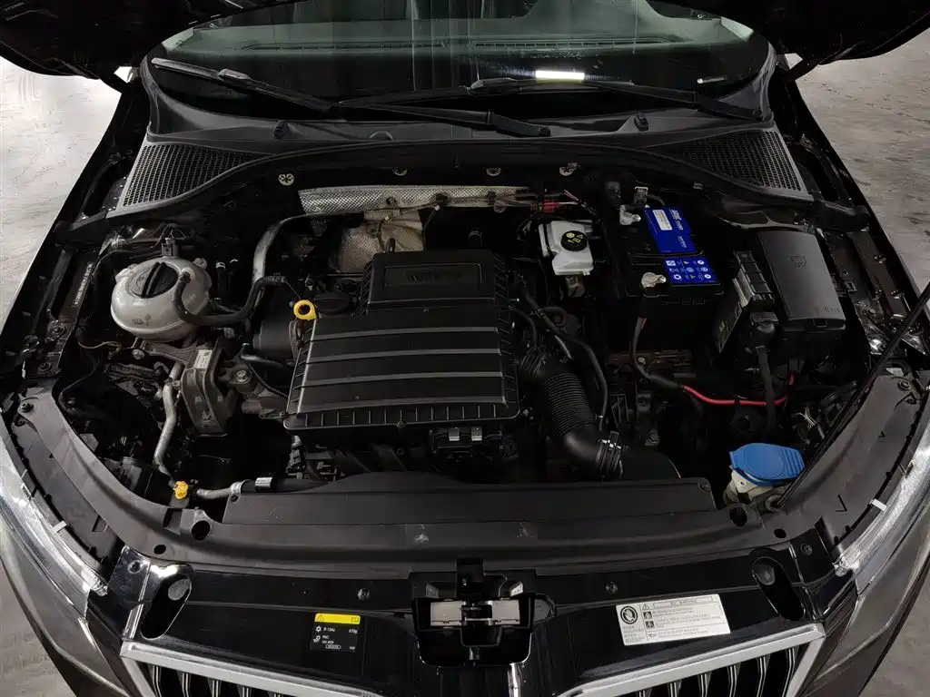 Skoda Octavia 2017 1.6L Automatic Zhixing Edition