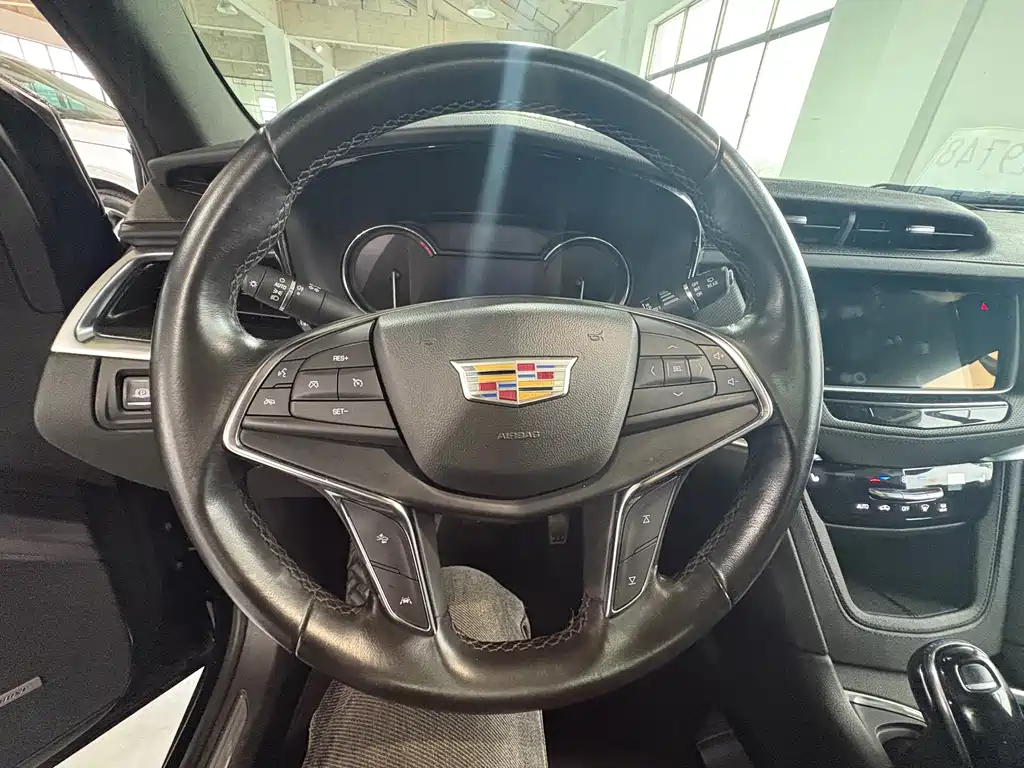 Cadillac XT5 2022 2.0T FWD Luxury