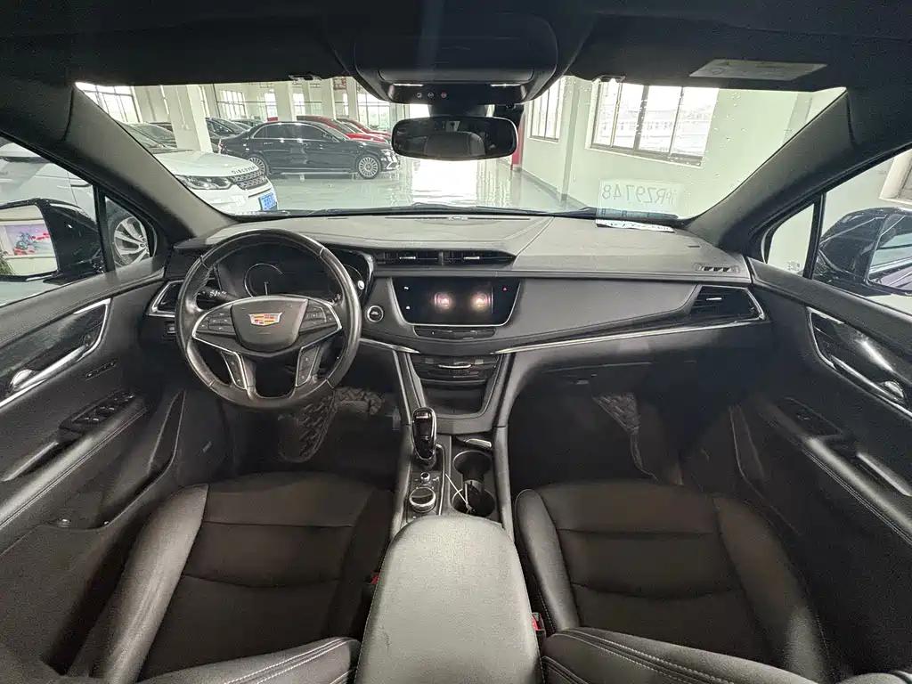 Cadillac XT5 2022 2.0T FWD Luxury