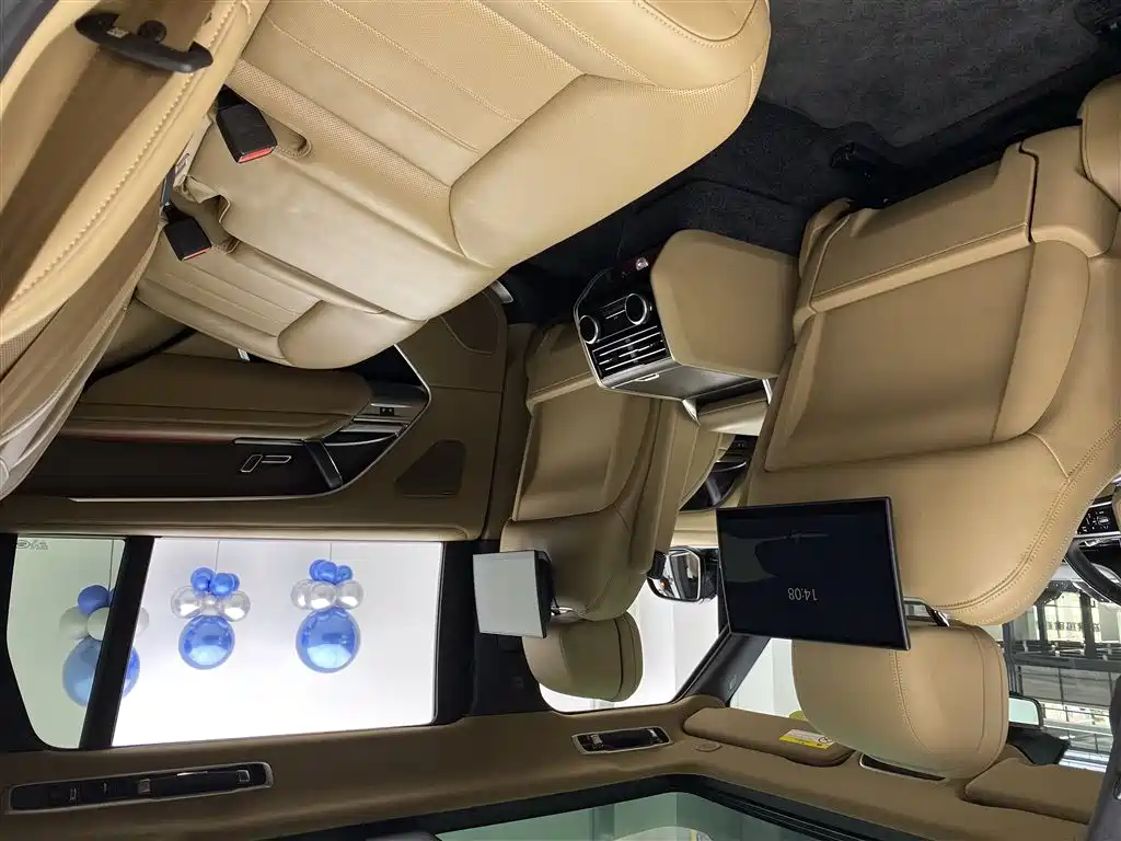 Range Rover 2024 3.0 L6 400PS Autobiography LWB