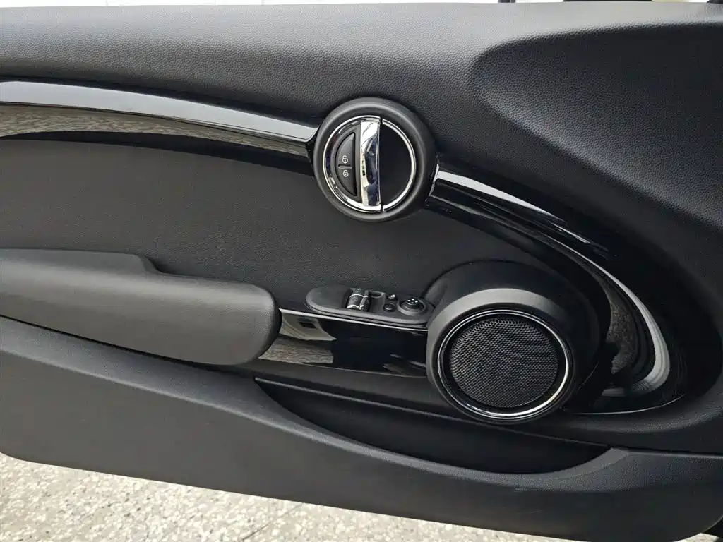 MINI 2021 1.5T ONE PLUS