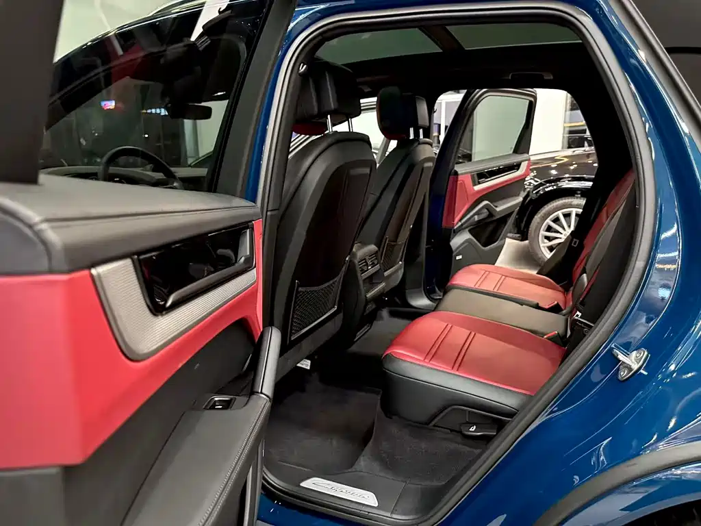 Porsche Cayenne 2024 3.0T