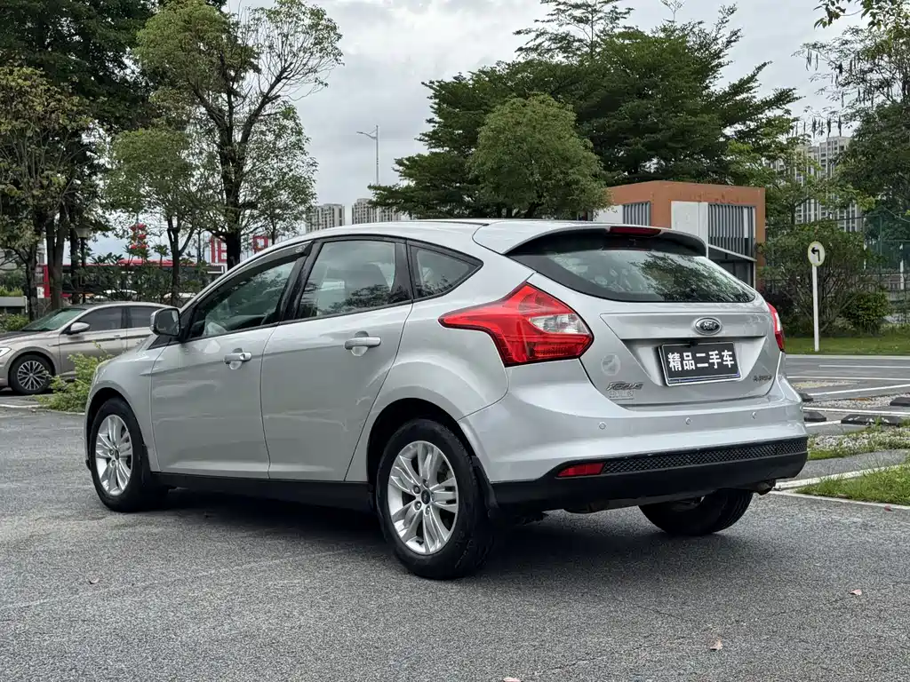 Ford Focus 2012 Hatchback 1.6L Automatic Comfort