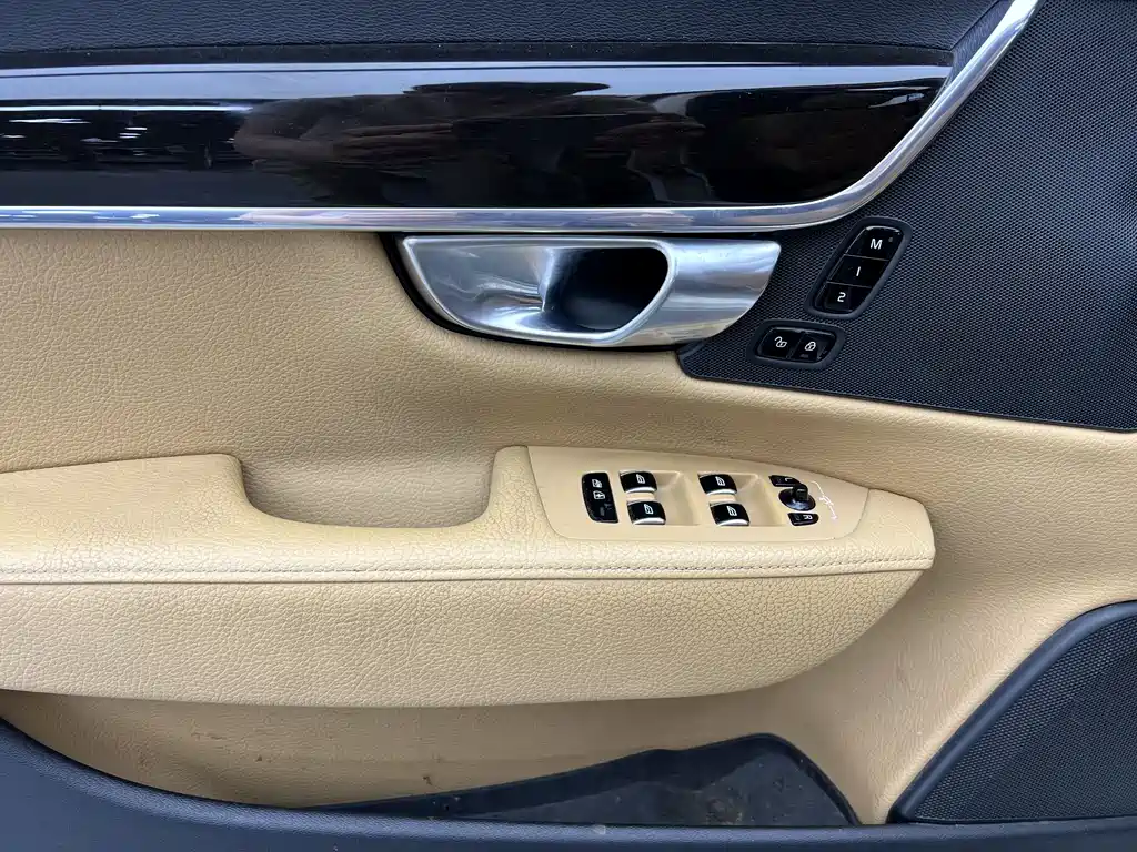 Volvo S90 2018 T4 Zhiyuan Edition