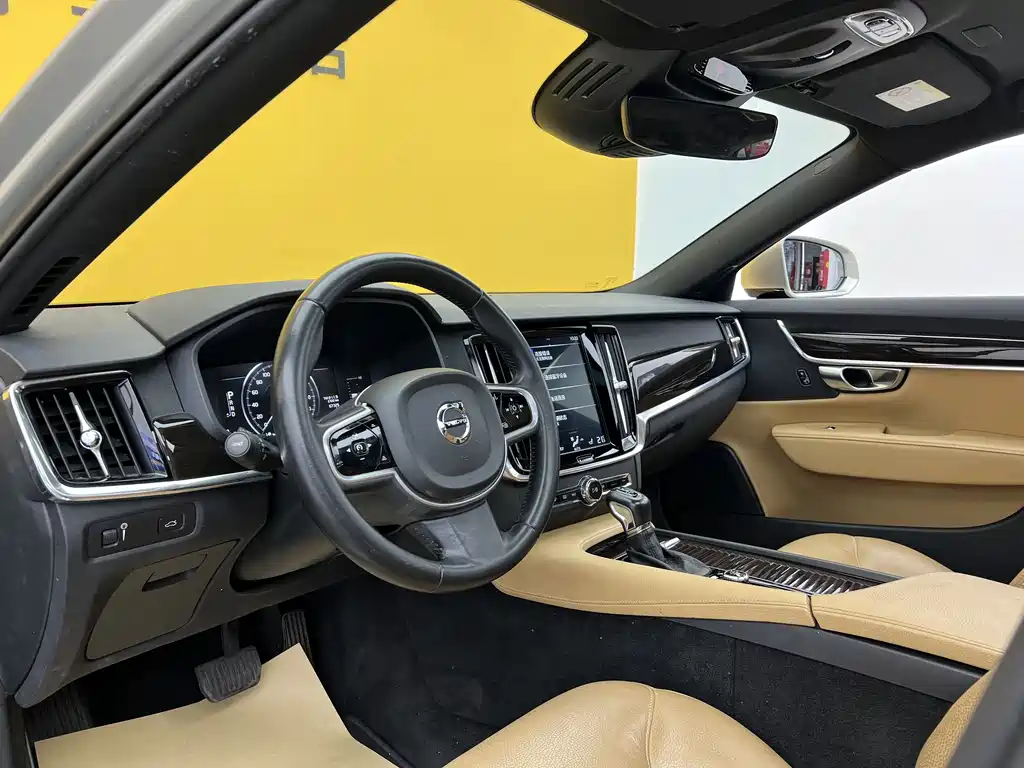 Volvo S90 2018 T4 Zhiyuan Edition