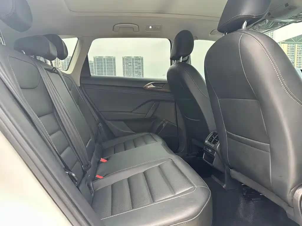 Volkswagen Tharu 2022 280TSI FWD Luxury Edition