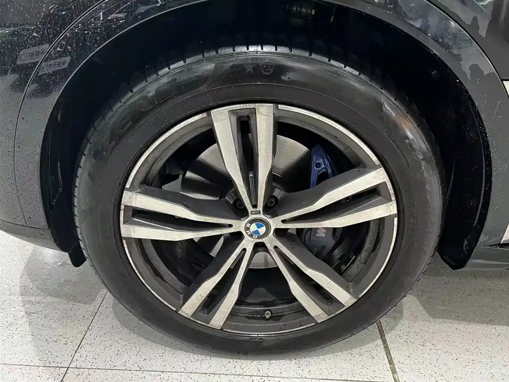 BMW X7 2023 xDrive40i Leading Edition Luxury Package