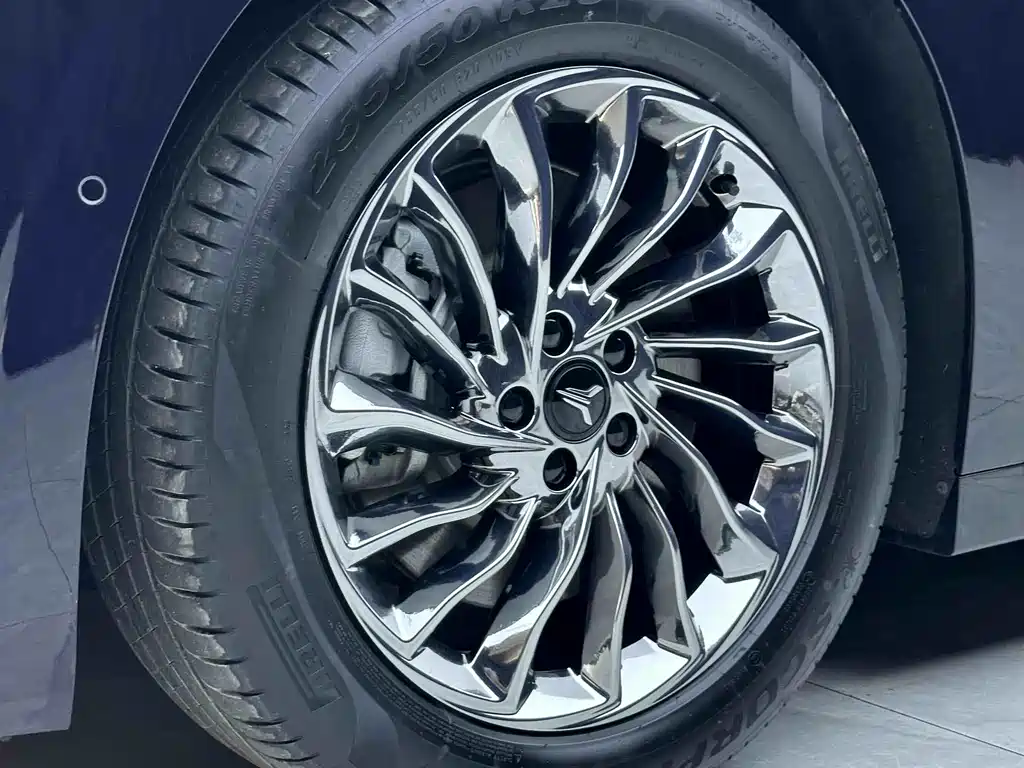 Voyah Dreamer 2024 PHEV Ultra-Long Range Flagship Edition