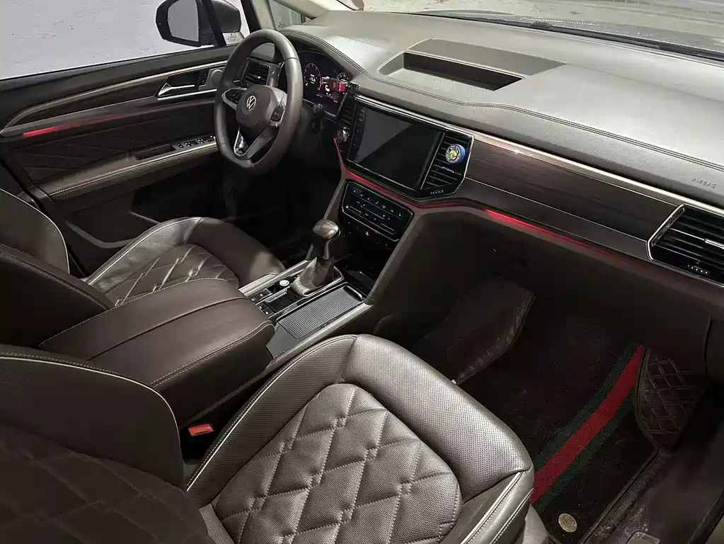 Volkswagen Viloran 2020 380TSI Premium Edition