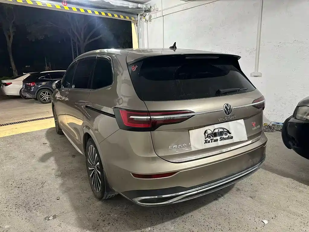 Volkswagen Viloran 2020 380TSI Premium Edition