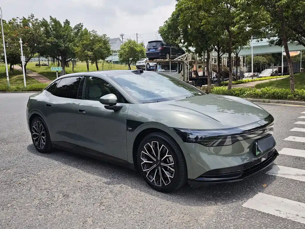 Zeekr 007 2025 Long Range AWD Intelligent Driving Edition 100kWh