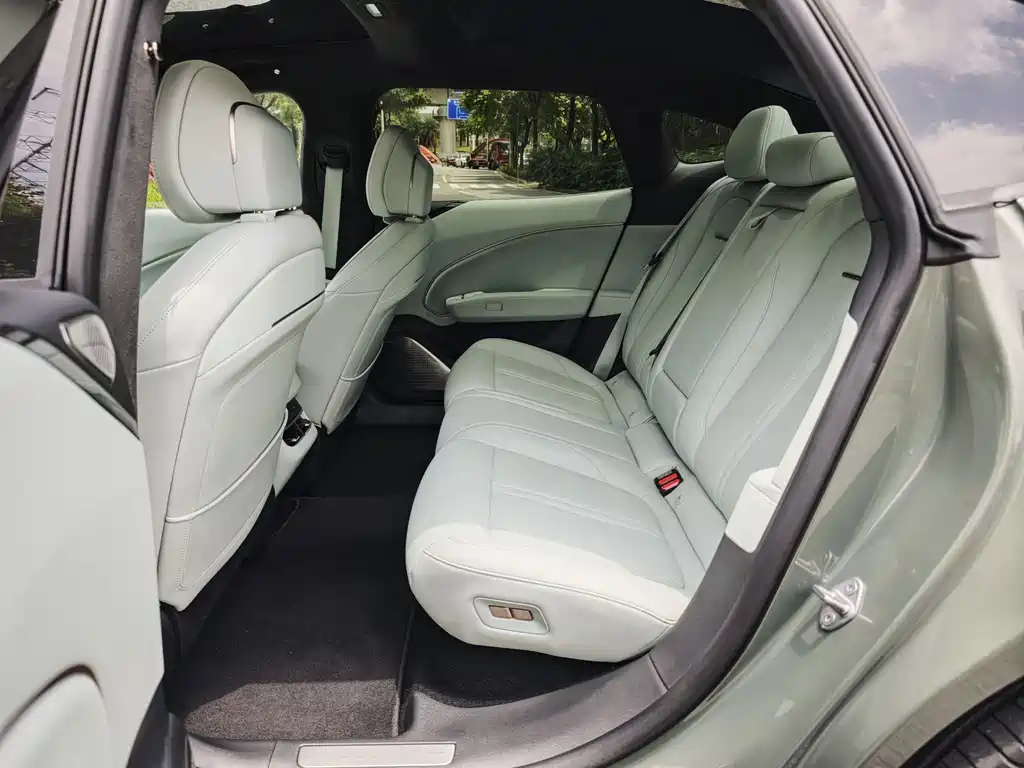 Zeekr 007 2025 Long Range AWD Intelligent Driving Edition 100kWh