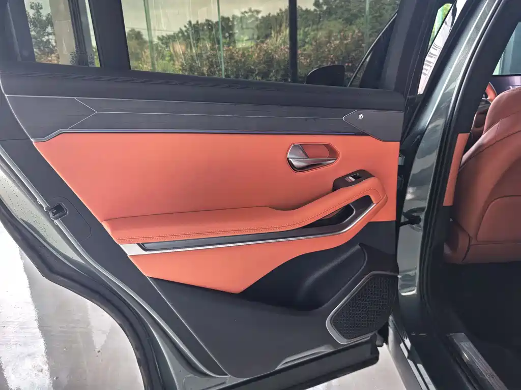 BYD Tang L 2025 EV 600km AWD LiDAR Flagship Edition
