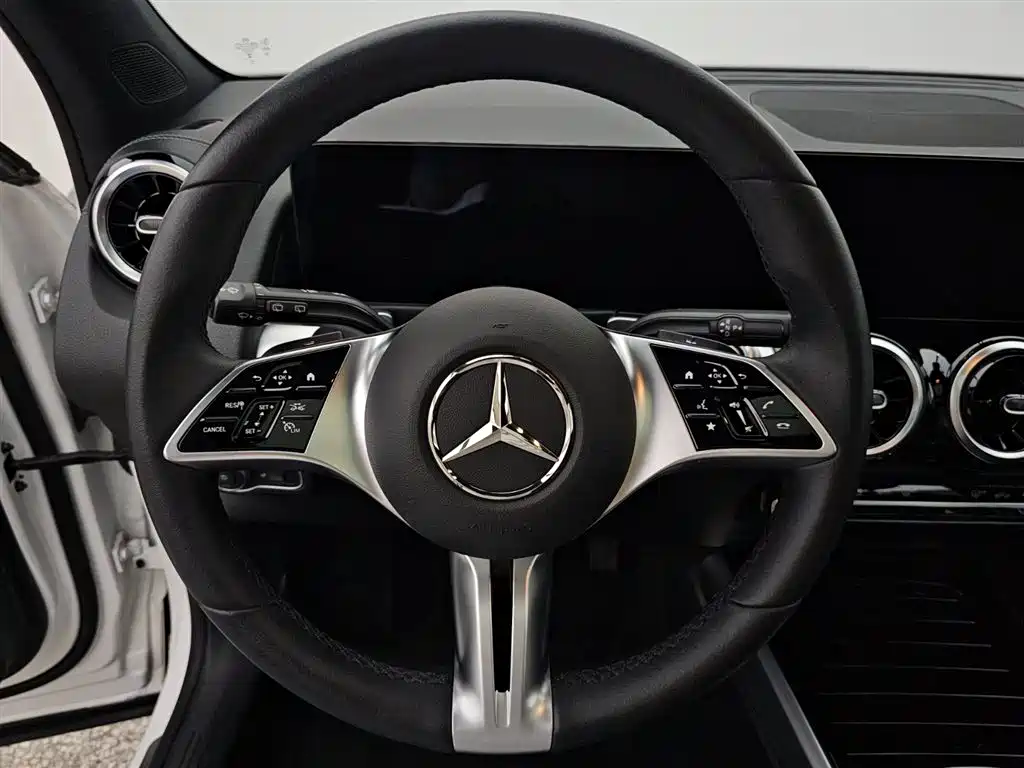 Mercedes-Benz GLB 2024 Facelift GLB 200 Dynamic