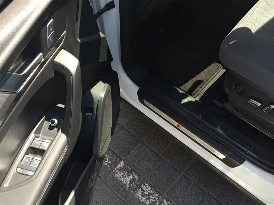 Audi Q5L 2023 40 TFSI Luxury Dynamic Edition
