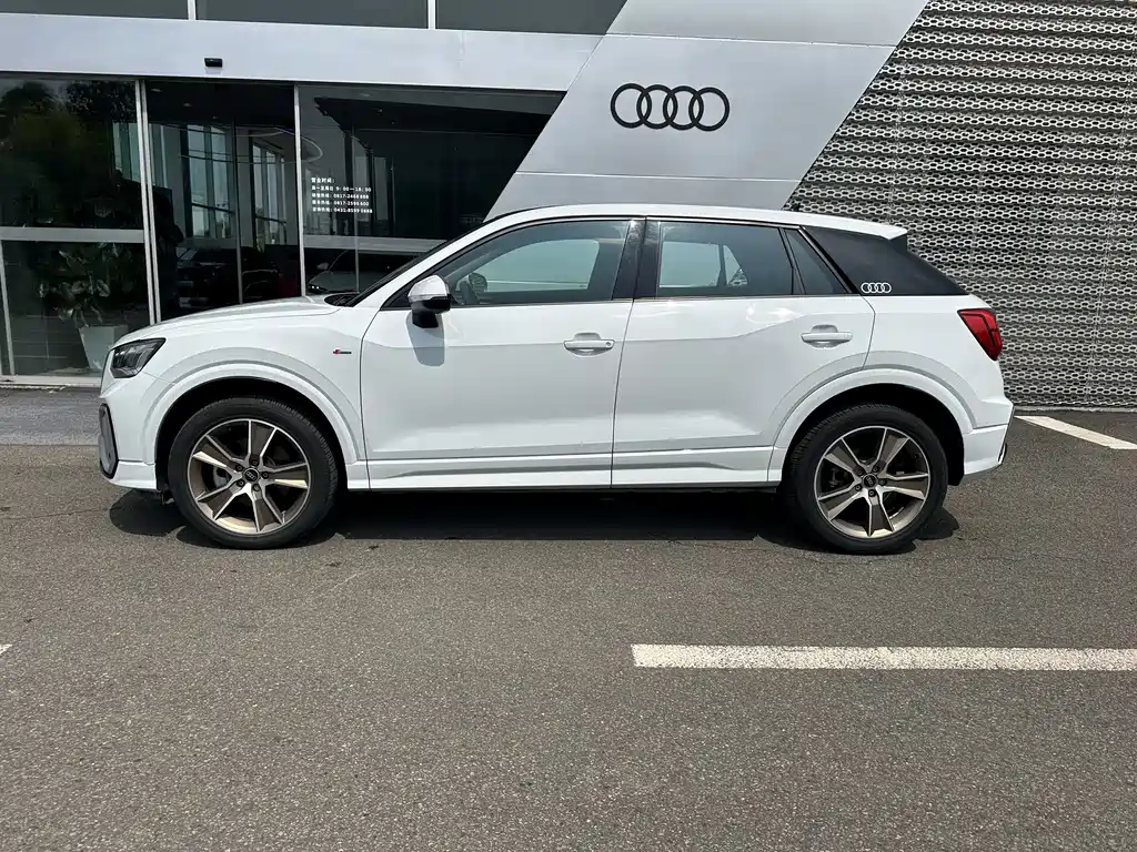 Audi Q2L 2024 35 TFSI Fashion Dynamic Edition