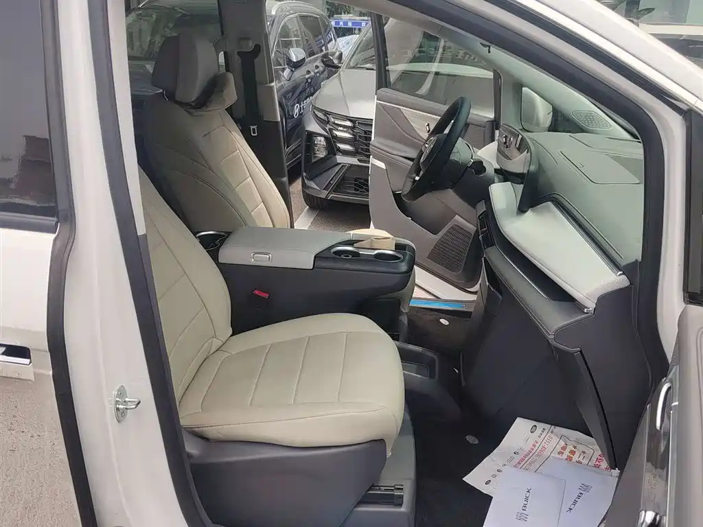 Buick GL8 2025 Avenir ES Smart Enjoy Edition