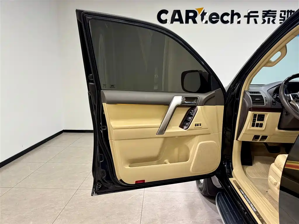 Prado 2014 4.0L Automatic VX NAVI