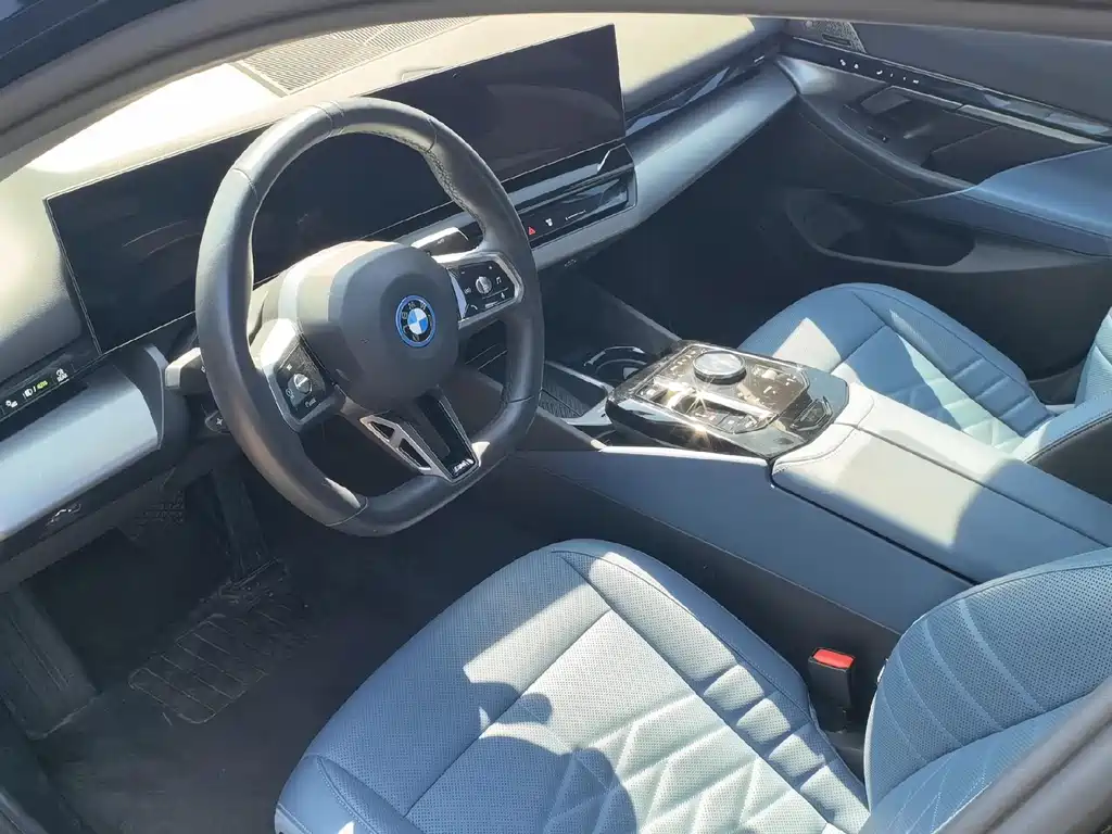 BMW i5 2024 eDrive 35L Luxury M Sport Package