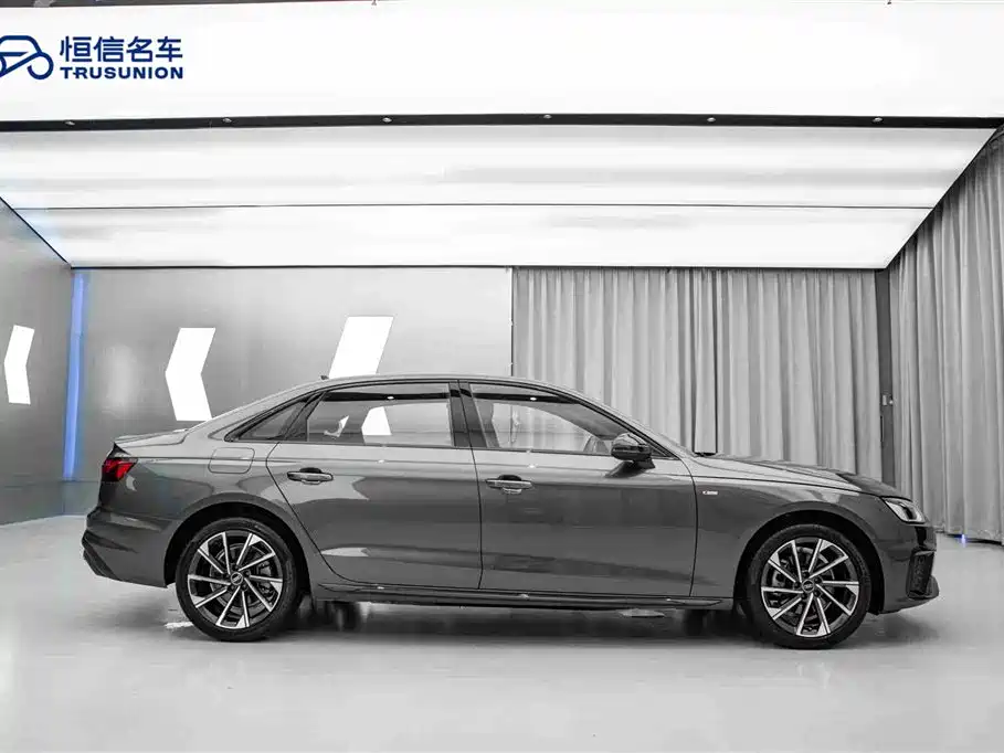 Audi A4L 2023 40 TFSI Luxury Dynamic Edition
