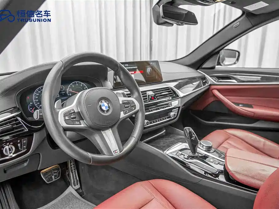 BMW 5 Series 2019 530Li Leading Edition M Sport Package