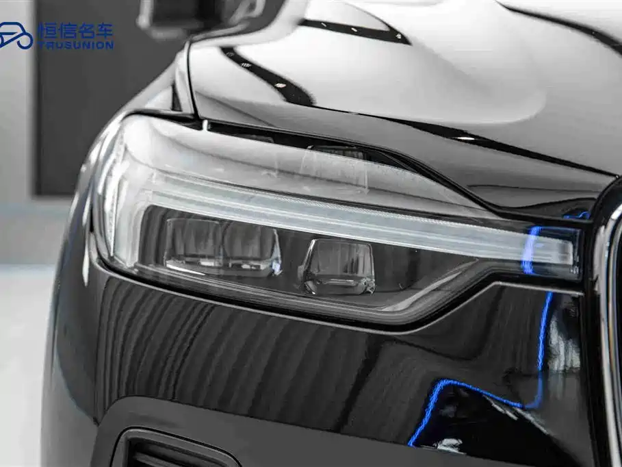 Volvo XC60 2022 B5 AWD Inscription