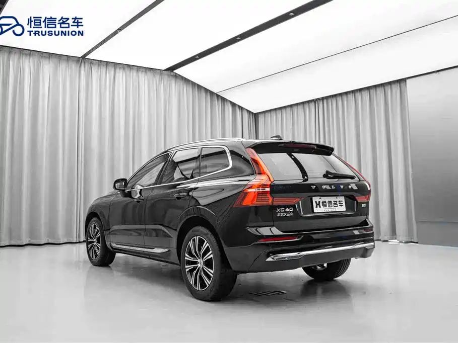Volvo XC60 2022 B5 AWD Inscription