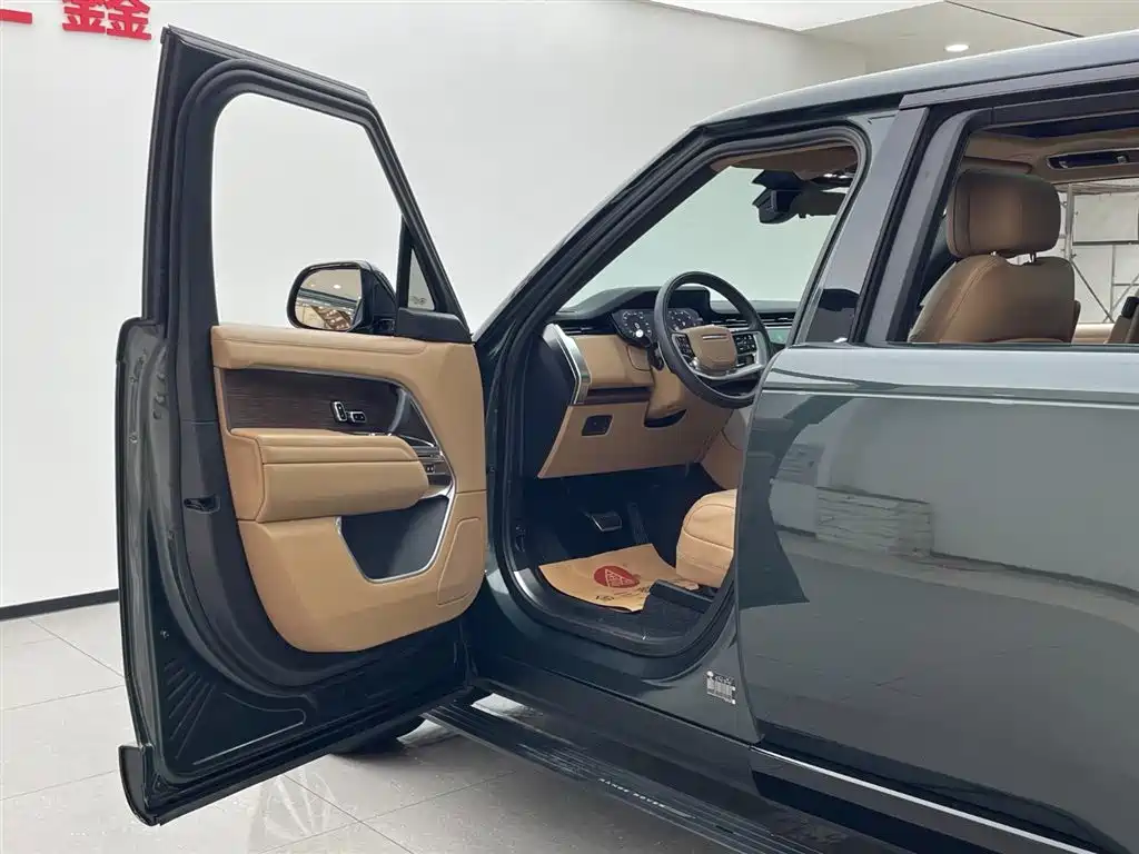 Range Rover 2023 3.0 L6 400PS Autobiography Seven-Seater Long Wheelbase