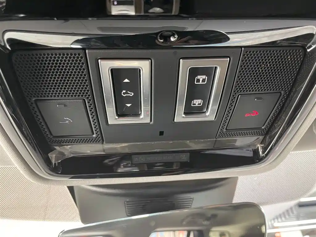 Range Rover 2018 3.0 SC V6 Vogue Heritage Edition
