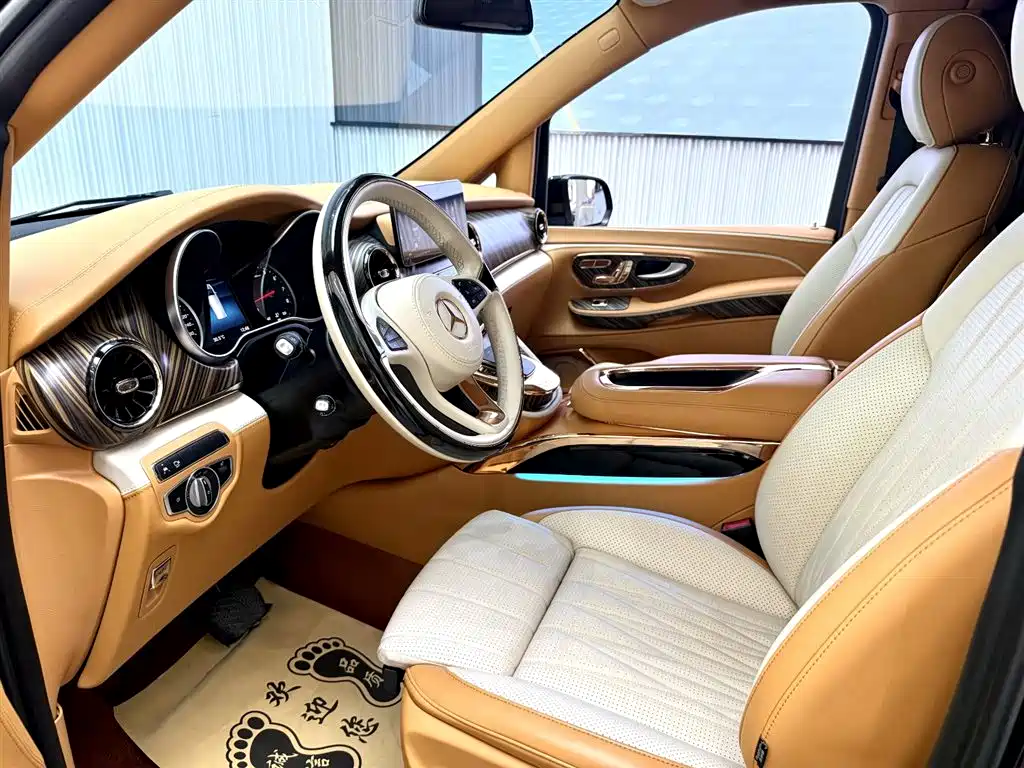 Mercedes-Benz V-Class 2024 V260 L High Roof Custom Edition