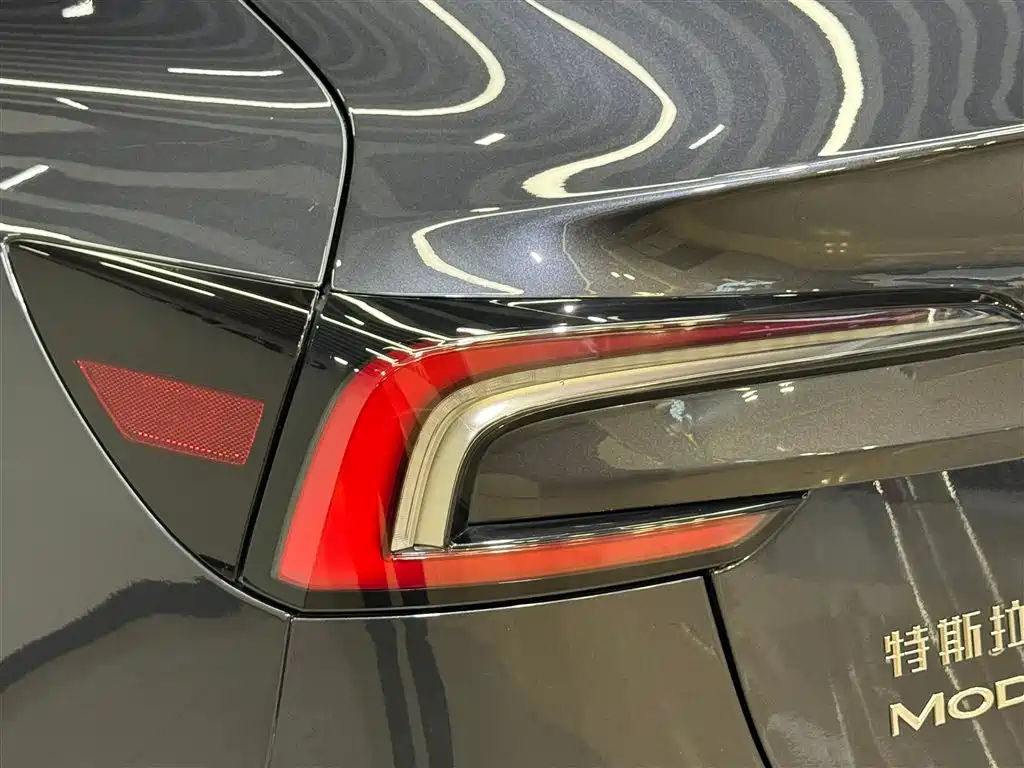 Tesla Model 3 2023 RWD