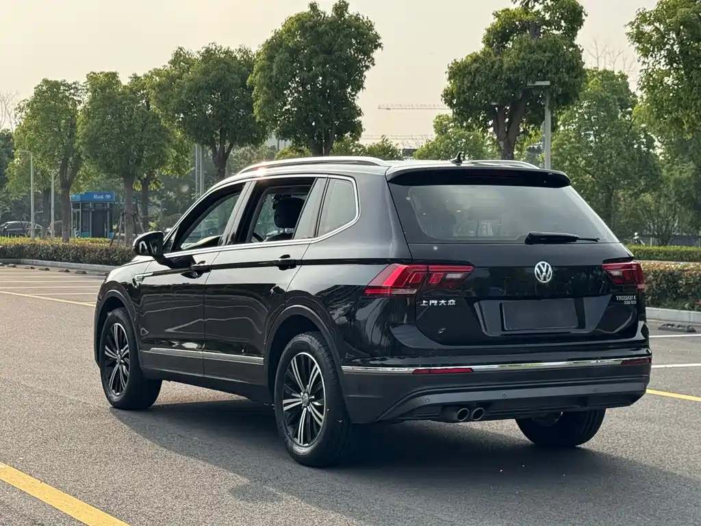Tiguan L 2020 330TSI Automatic FWD Panorama Comfort Edition China VI