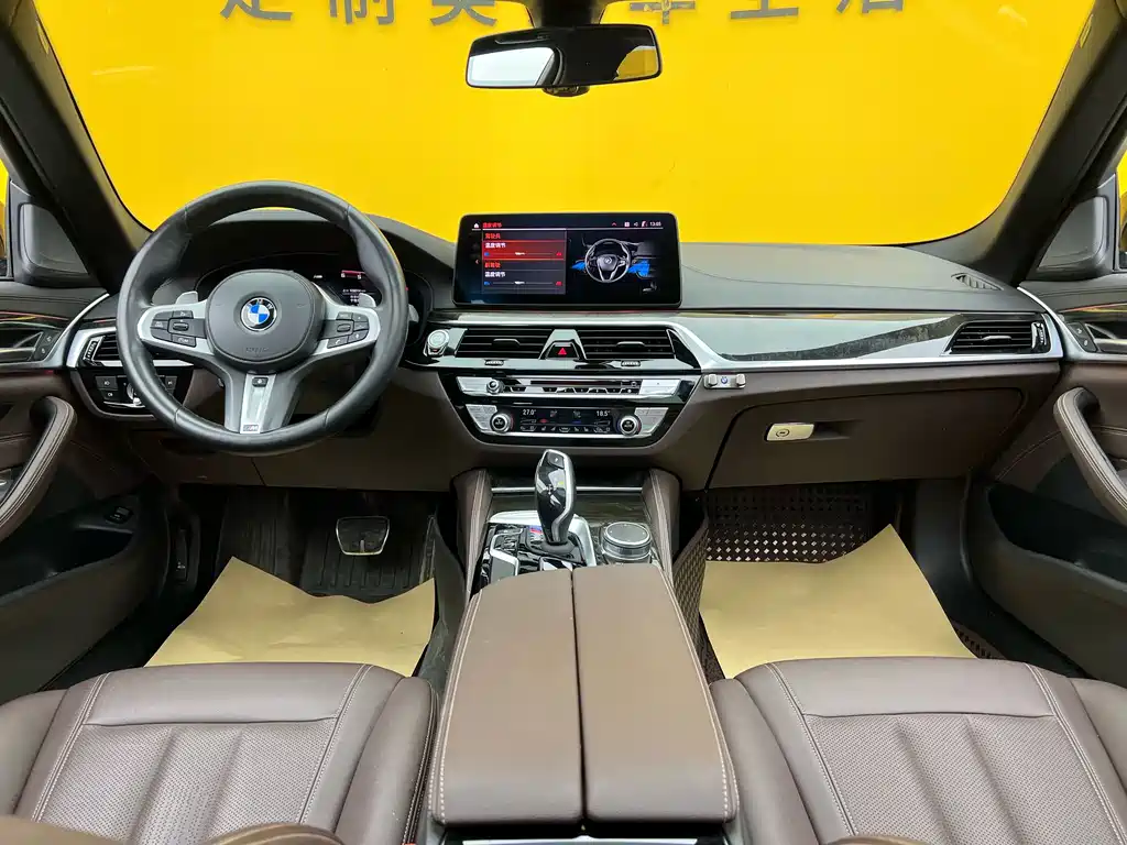 BMW 5 Series 2019 525Li M Sport Package