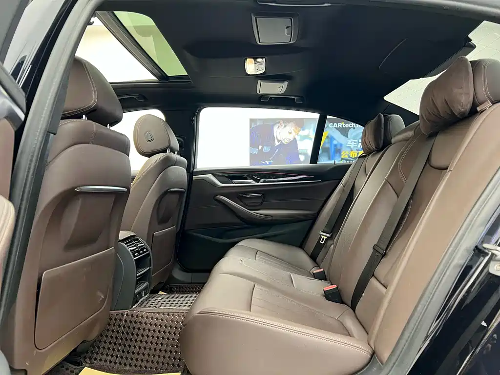 BMW 5 Series 2019 525Li M Sport Package