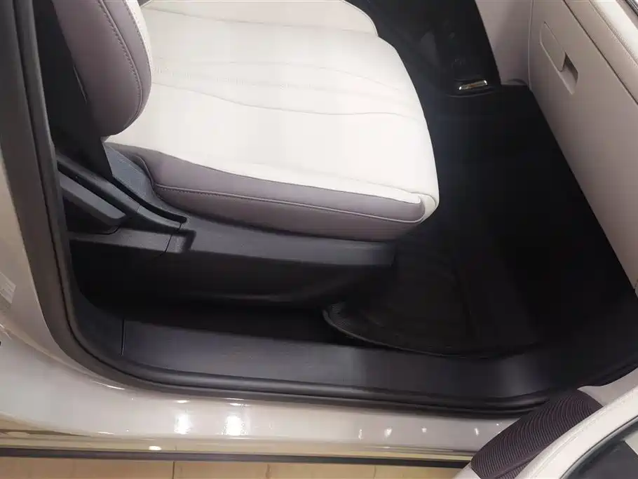 BYD Song PLUS DM-i 112KM Noble Edition 2025