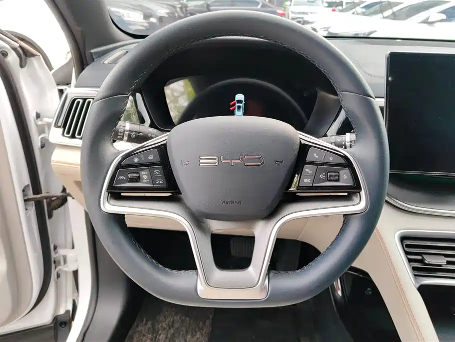 Song PLUS NEV 2023 Champion Edition DM-i 110KM Flagship PLUS